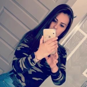 Meet your Posher, Danyra